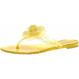 Yellow jellies 8.5